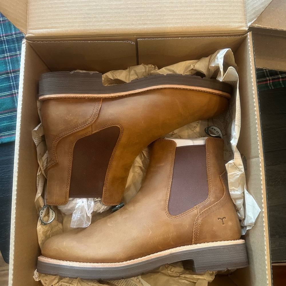 Tecovas Tan Leather Chelsea Boots